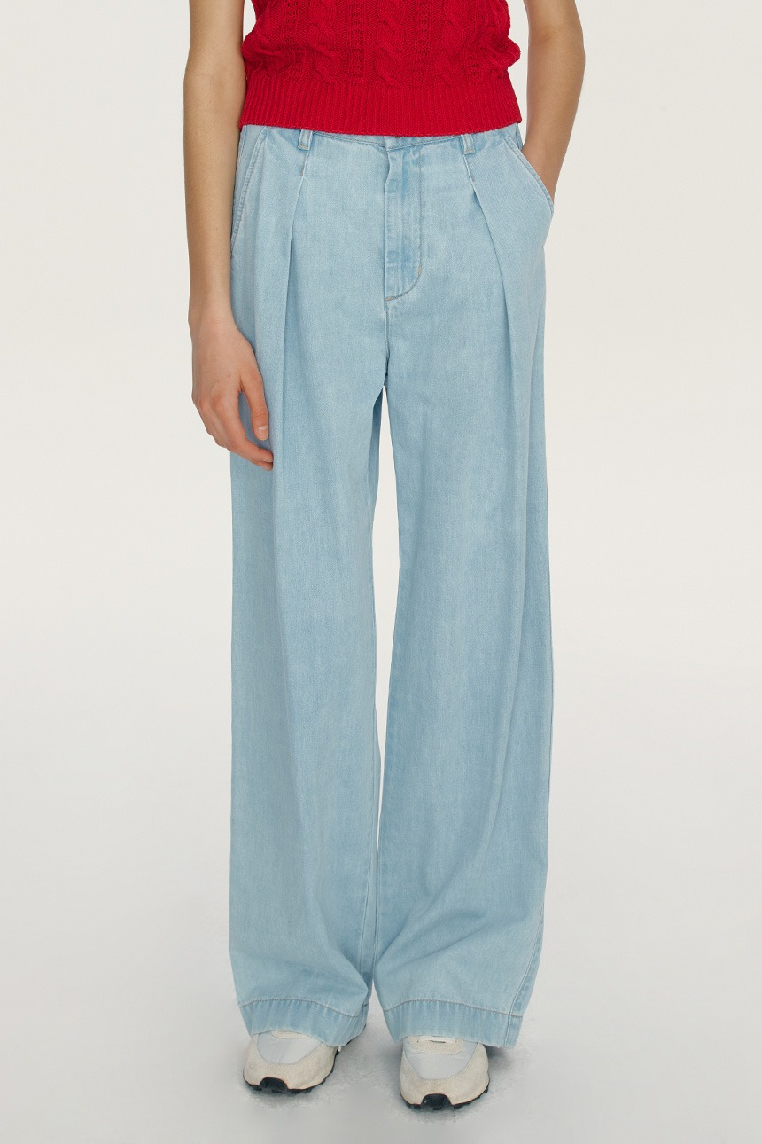 [조이, 정은채, 김나영 착용]GASIRI Wide fit denim pants (Ice blue)